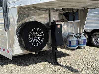 2025 4 Star Trailers 3-HORSE LQ OUTBACK CUSTOMS - Photo 13 - Olympia, WA 98501