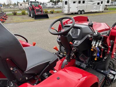  Massey Ferguson E Series 1E.35 Mech 35 h.p. Tractor w/Loader   - Photo 6 - Olympia, WA 98501