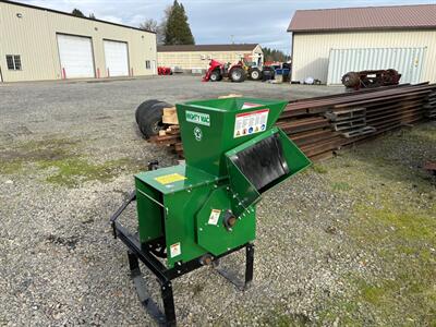 2024 MACKISSIC THP185 CHIPPER   SHREDDER  USED BUT VERY LITTLE   LIKE NEW - Photo 3 - Olympia, WA 98501