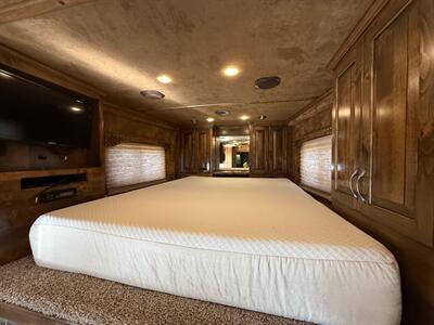 2016 Platinum Coach 4 Horse W/ 13' LQ   - Photo 3 - Olympia, WA 98501