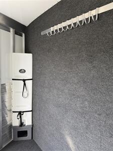 2027 4 Star Trailers 3-Horse Deluxe Gooseneck 8' Wide   - Photo 6 - Olympia, WA 98501