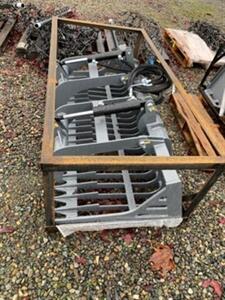  Agri Ease Grapple Bucket Skid Steer   - Photo 3 - Olympia, WA 98501
