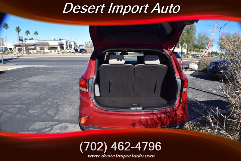 2017 Hyundai Santa Fe SE - Photo 9 - Las Vegas, NV 89146