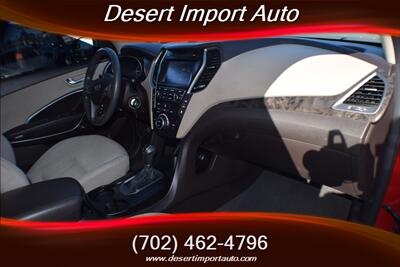2017 Hyundai Santa Fe SE - Photo 16 - Las Vegas, NV 89146