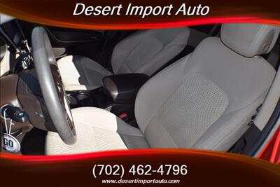 2017 Hyundai Santa Fe SE - Photo 12 - Las Vegas, NV 89146
