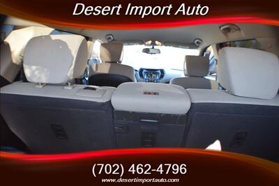 2017 Hyundai Santa Fe SE - Photo 33 - Las Vegas, NV 89146