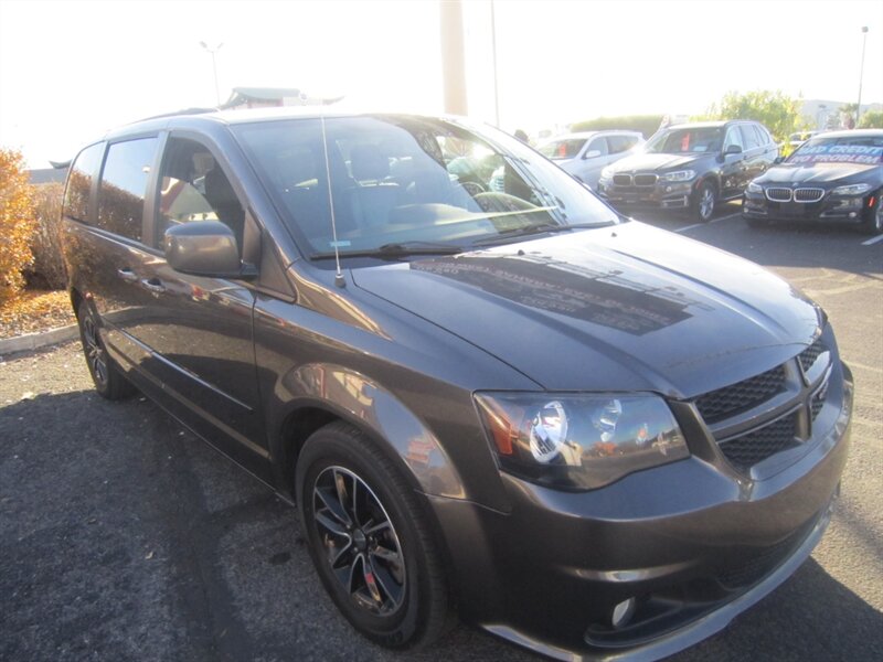 2017 Dodge Grand Caravan GT  