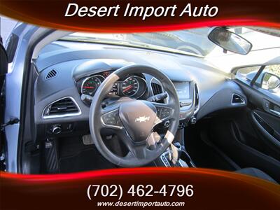 2018 Chevrolet Cruze LT Auto   - Photo 10 - Las Vegas, NV 89146