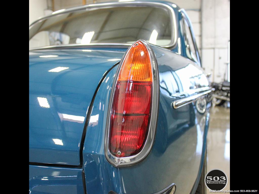 1965 Volkswagen Notchback Collector Quality Example in Sea Blue   - Photo 17 - Beaverton, OR 97005