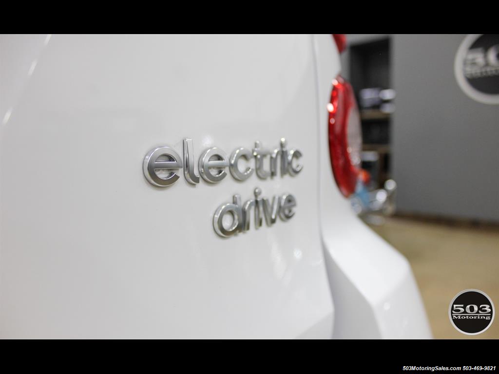 2014 Smart fortwo passion electric cabriolet; White/Black, Loaded!   - Photo 20 - Beaverton, OR 97005