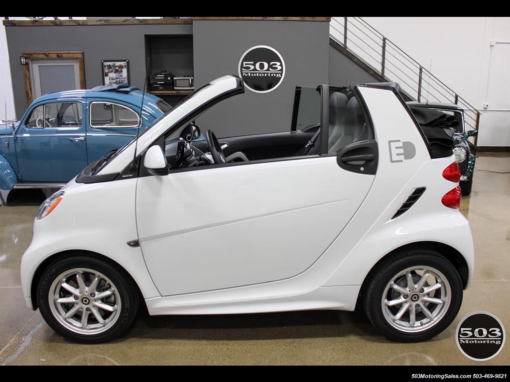 2014 Smart fortwo passion electric cabriolet; White/Black, Loaded!   - Photo 11 - Beaverton, OR 97005