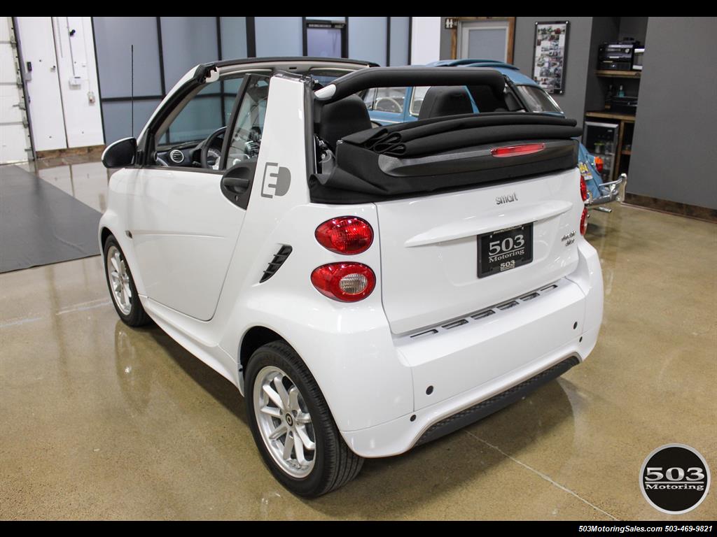 2014 Smart fortwo passion electric cabriolet; White/Black, Loaded!   - Photo 13 - Beaverton, OR 97005