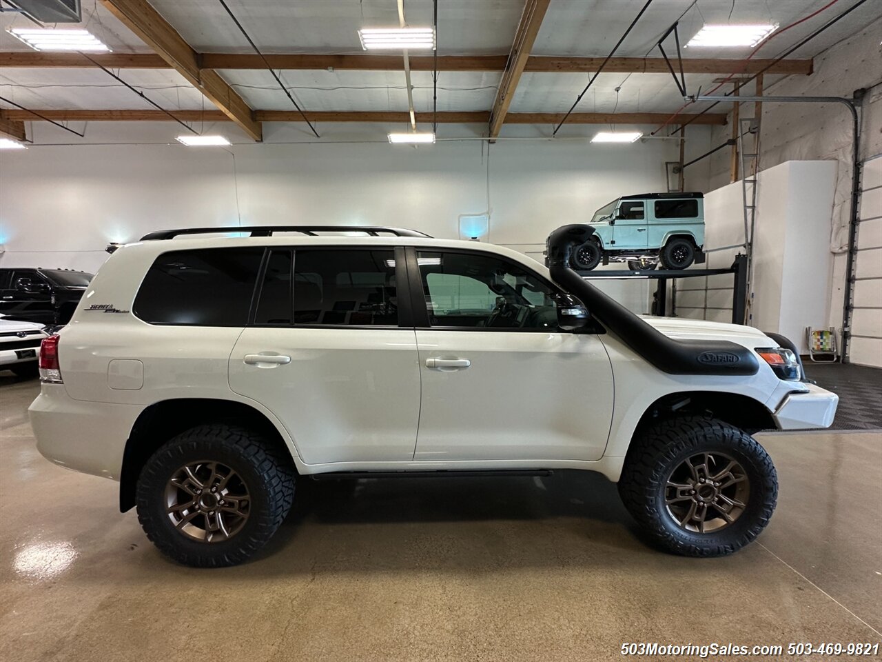 2020 Toyota Land Cruiser Heritage Edition   - Photo 39 - Beaverton, OR 97005