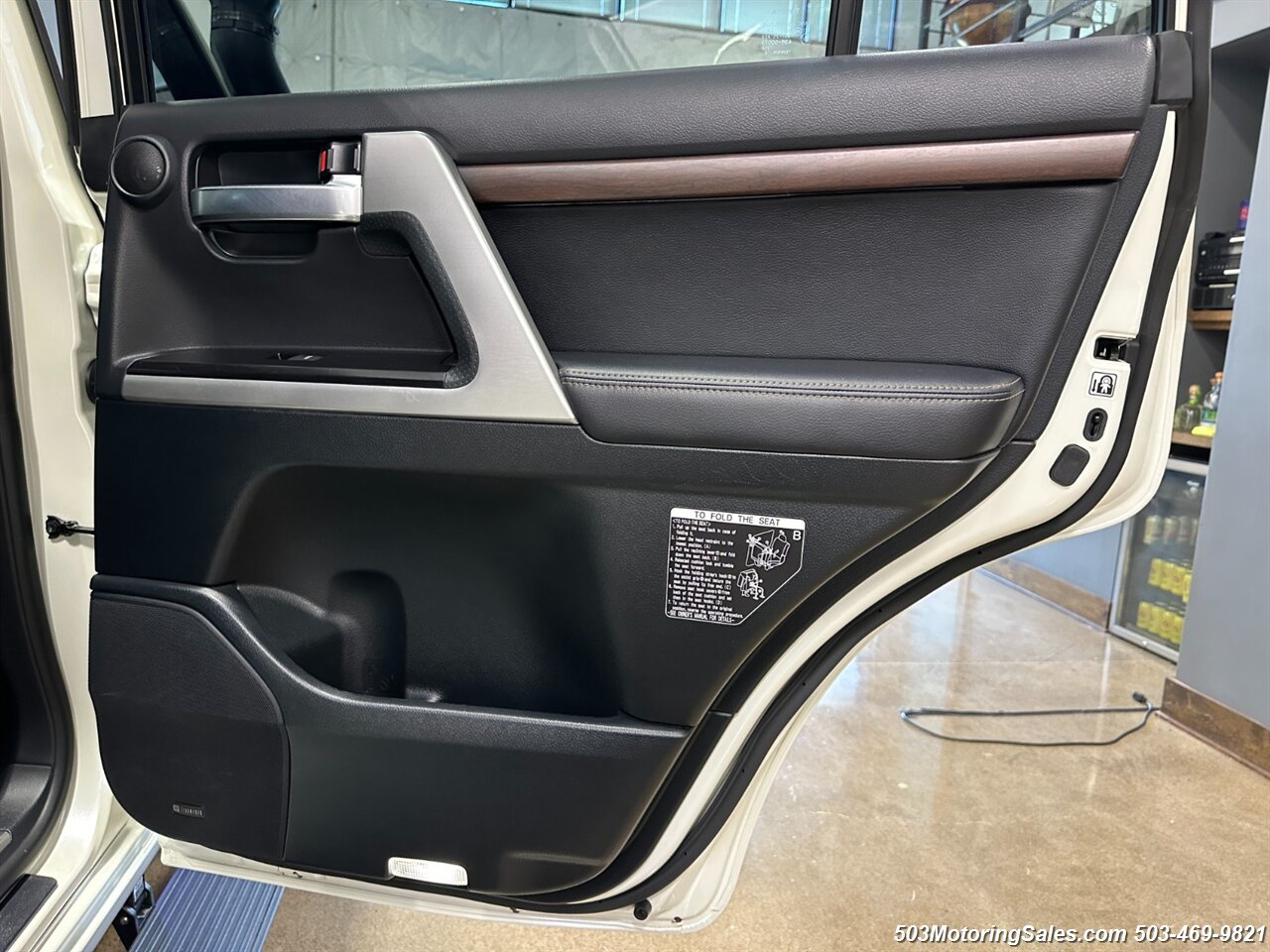 2020 Toyota Land Cruiser Heritage Edition   - Photo 112 - Beaverton, OR 97005