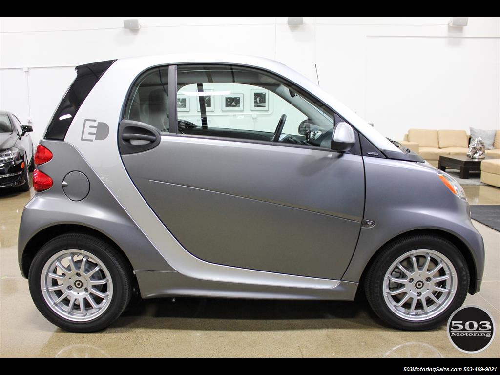 2013 Smart fortwo passion electric; Matte Gray w/ Less than 6k Miles   - Photo 6 - Beaverton, OR 97005