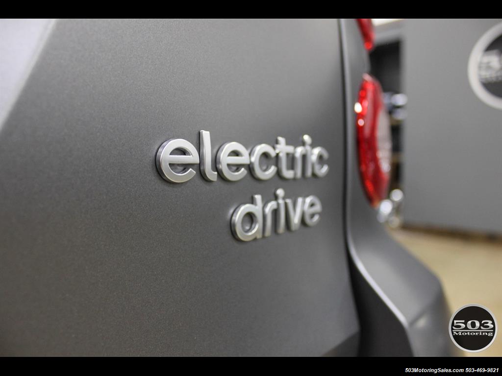 2013 Smart fortwo passion electric; Matte Gray w/ Less than 6k Miles   - Photo 11 - Beaverton, OR 97005