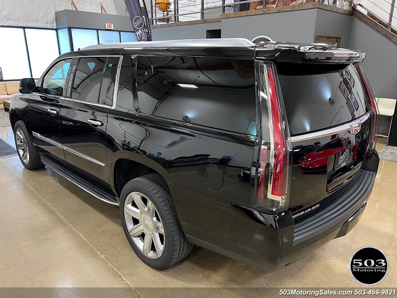 2019 Cadillac Escalade ESV Luxury   - Photo 5 - Beaverton, OR 97005