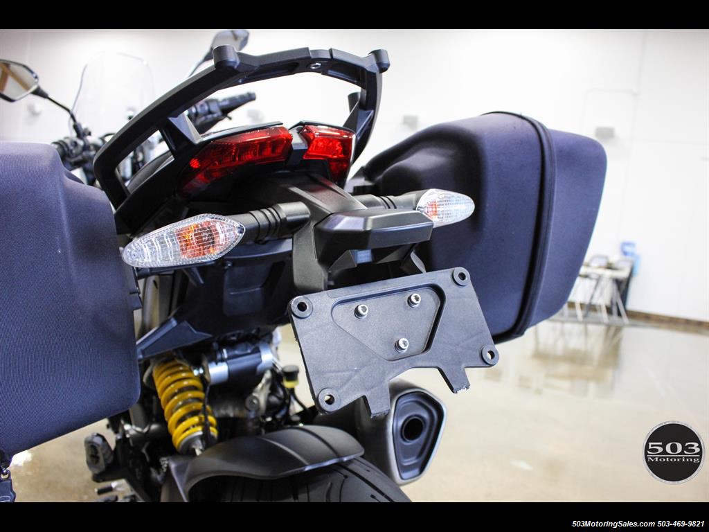 2013 Ducati Hyperstrada One Owner, Like New, Pearl White w/ 6k Miles!   - Photo 16 - Beaverton, OR 97005