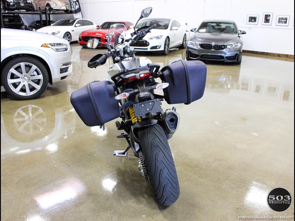 2013 Ducati Hyperstrada One Owner, Like New, Pearl White w/ 6k Miles!   - Photo 4 - Beaverton, OR 97005