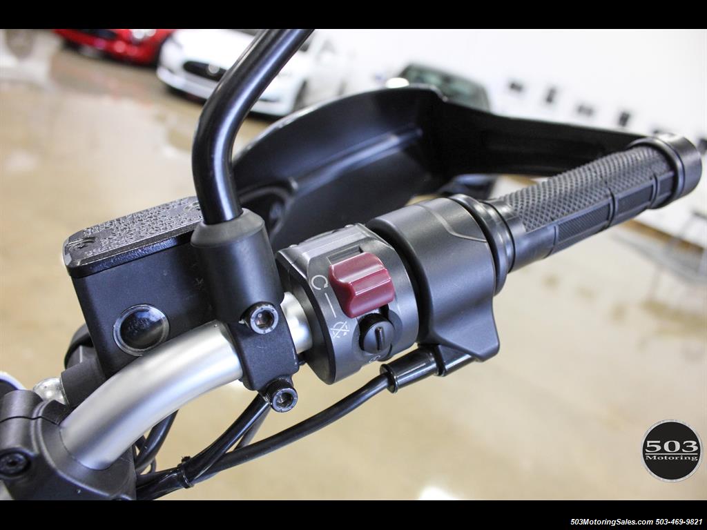 2013 Ducati Hyperstrada One Owner, Like New, Pearl White w/ 6k Miles!   - Photo 23 - Beaverton, OR 97005