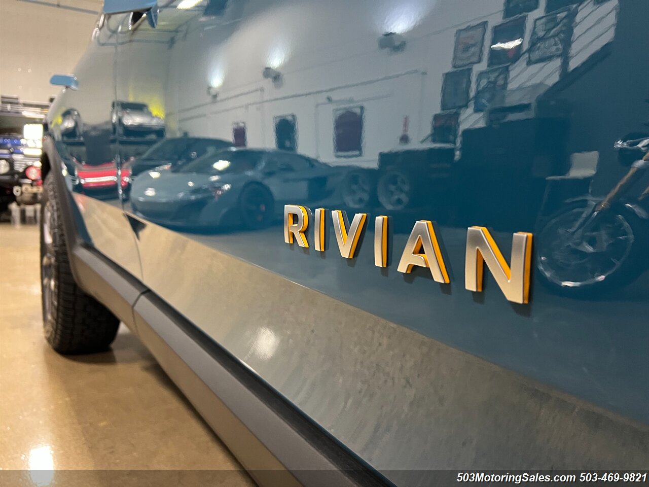 2023 Rivian R1S Adventure   - Photo 12 - Beaverton, OR 97005