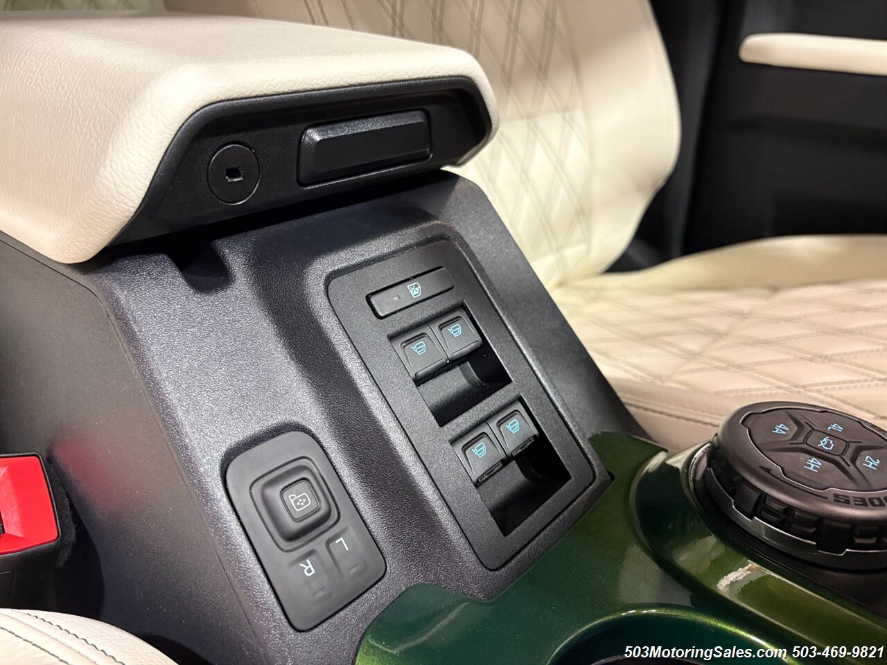 2022 Ford Bronco WildTrak- Retro Build - Photo 38 - Beaverton, OR 97005