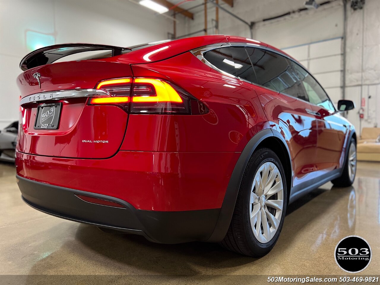 2020 Tesla Model X Long Range Plus   - Photo 2 - Beaverton, OR 97005