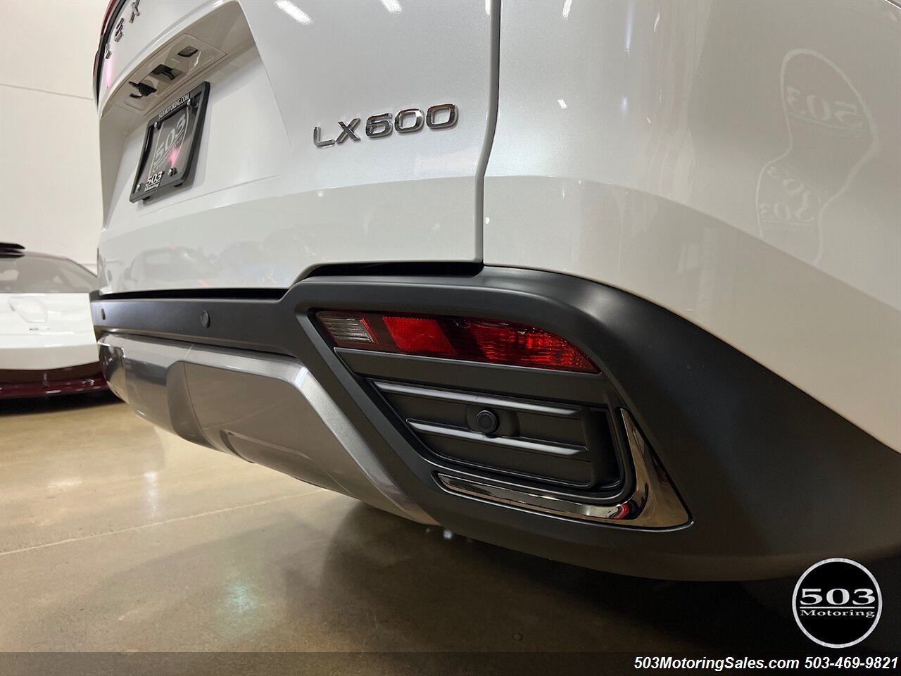 2022 Lexus LX 600 Premium   - Photo 25 - Beaverton, OR 97005