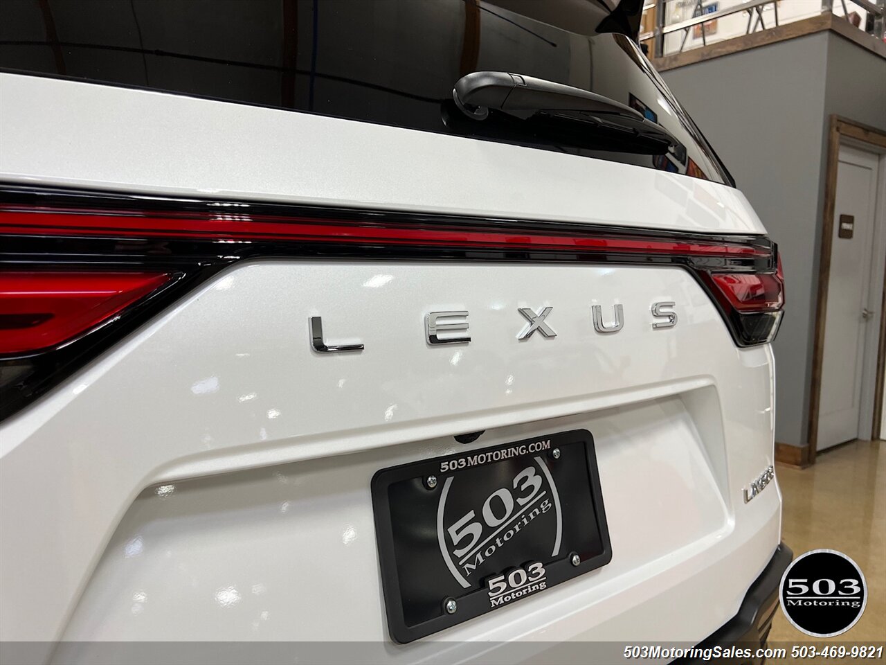 2022 Lexus LX 600 Premium   - Photo 35 - Beaverton, OR 97005