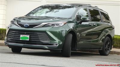 2023 Toyota Sienna Platinum 7-Passenger  Platinum Van