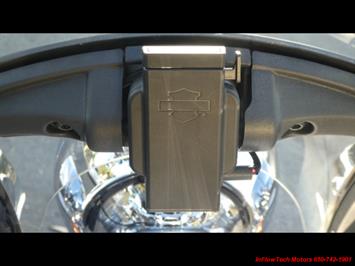 2017 Harley-Davidson Softail FLSTNSE Softail Deluxe CVO   - Photo 21 - South San Francisco, CA 94080