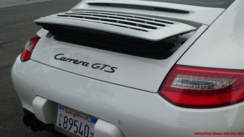 2011 Porsche 911 Carrera S photo
