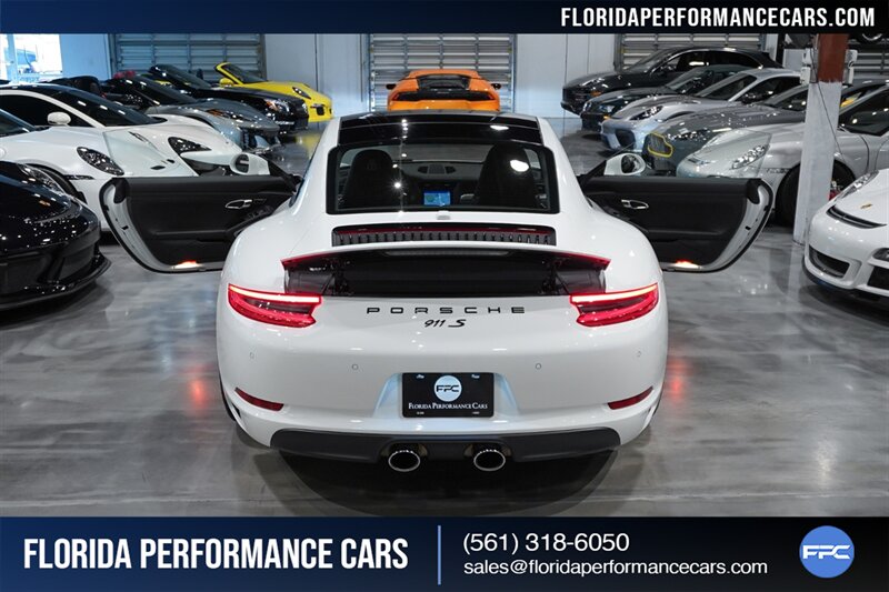 2017 Porsche 911 Carrera S   - Photo 33 - Riviera Beach, FL 33407