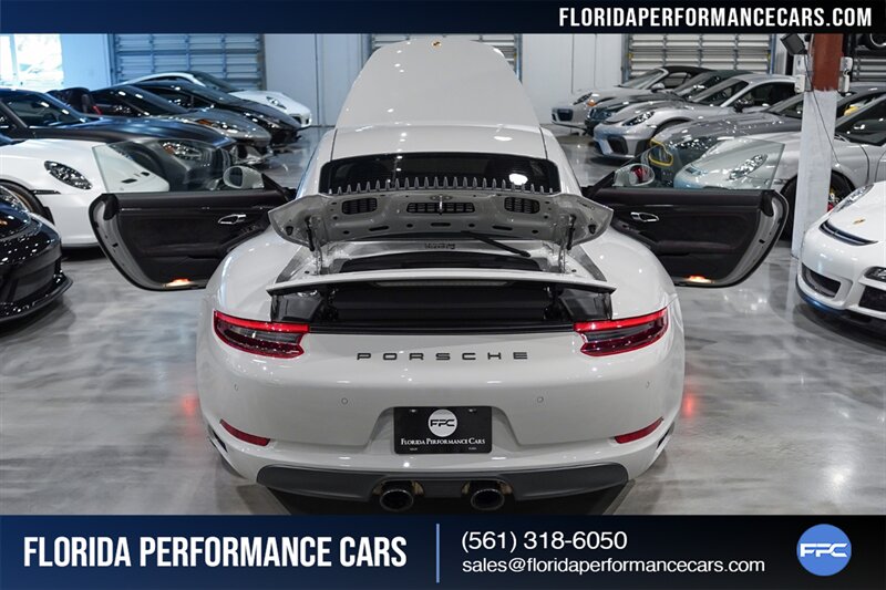 2018 Porsche 911 Carrera GTS   - Photo 37 - Riviera Beach, FL 33407