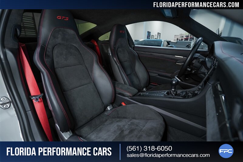 2018 Porsche 911 Carrera GTS   - Photo 29 - Riviera Beach, FL 33407