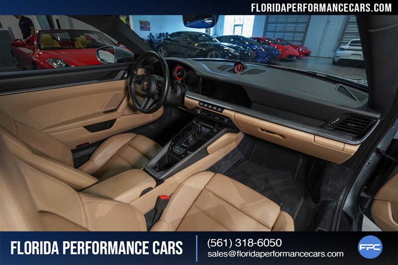 2021 Porsche 911 Carrera   - Photo 24 - Riviera Beach, FL 33407