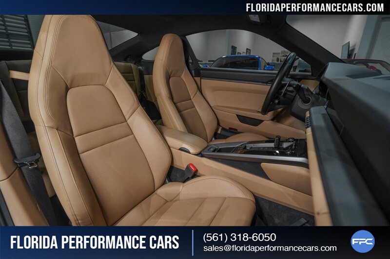 2021 Porsche 911 Carrera   - Photo 26 - Riviera Beach, FL 33407