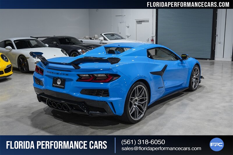 2023 Chevrolet Corvette Z06   - Photo 13 - Riviera Beach, FL 33407