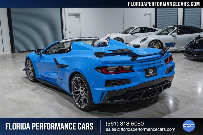 2023 Chevrolet Corvette Z06   - Photo 4 - Riviera Beach, FL 33407