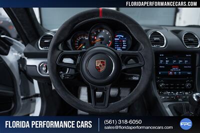 2021 Porsche 718 Cayman GT4   - Photo 19 - Riviera Beach, FL 33407