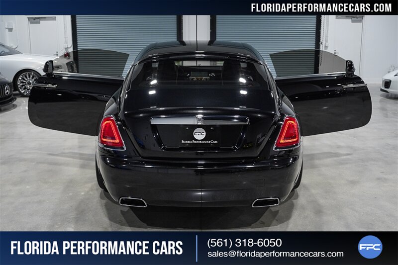 2015 Rolls-Royce Wraith   - Photo 38 - Riviera Beach, FL 33407