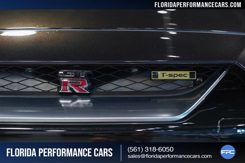 2021 Nissan GT-R T-spec   - Photo 57 - Riviera Beach, FL 33407