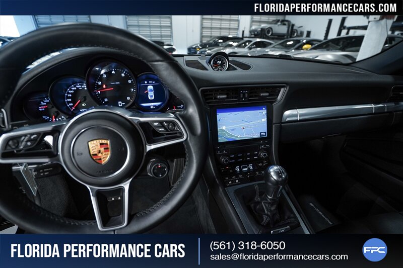 2018 Porsche 911 Carrera   - Photo 22 - Riviera Beach, FL 33407