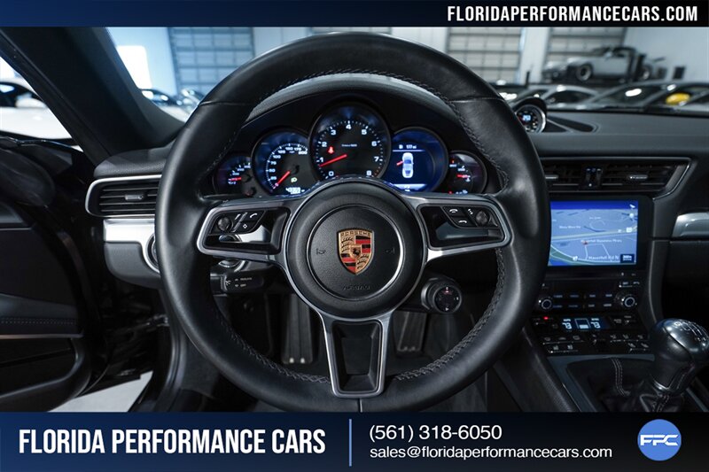 2018 Porsche 911 Carrera   - Photo 21 - Riviera Beach, FL 33407