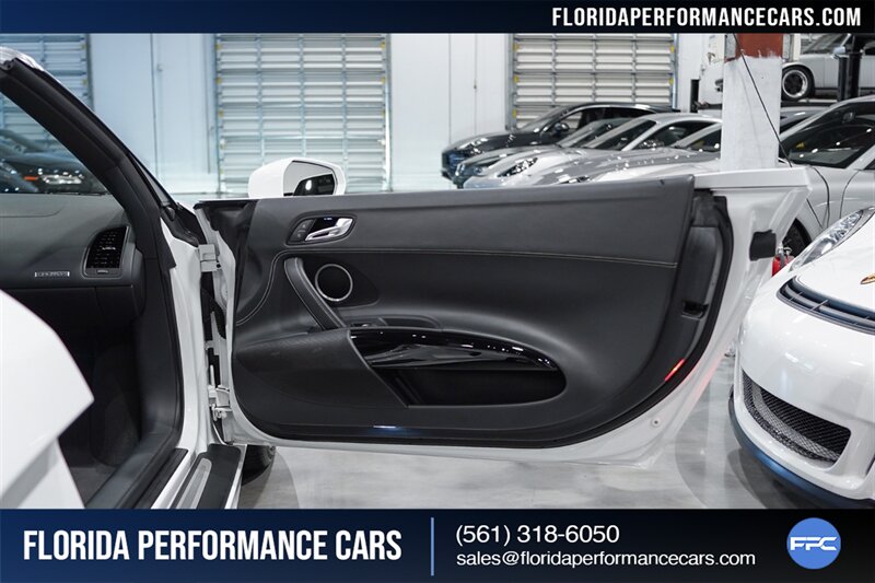 2014 Audi R8 5.2 quattro Spyder   - Photo 28 - Riviera Beach, FL 33407