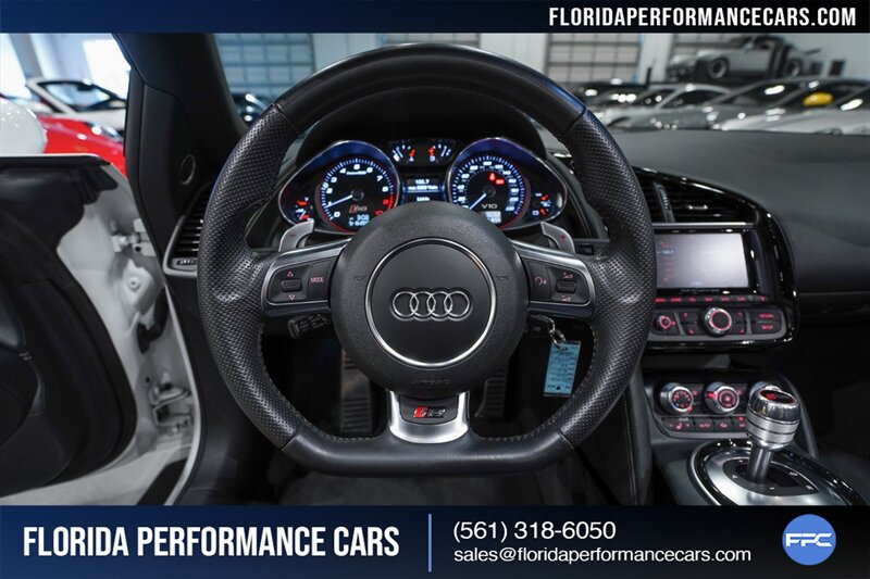 2014 Audi R8 5.2 quattro Spyder   - Photo 23 - Riviera Beach, FL 33407