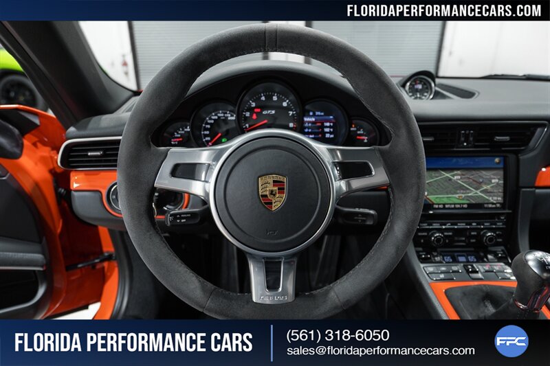 2016 Porsche 911 Carrera GTS   - Photo 19 - Riviera Beach, FL 33407