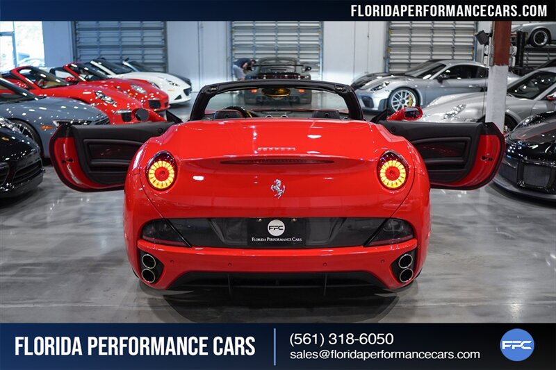 2013 Ferrari California   - Photo 35 - Riviera Beach, FL 33407