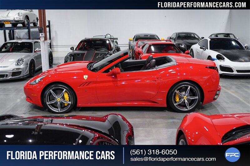 2013 Ferrari California   - Photo 3 - Riviera Beach, FL 33407