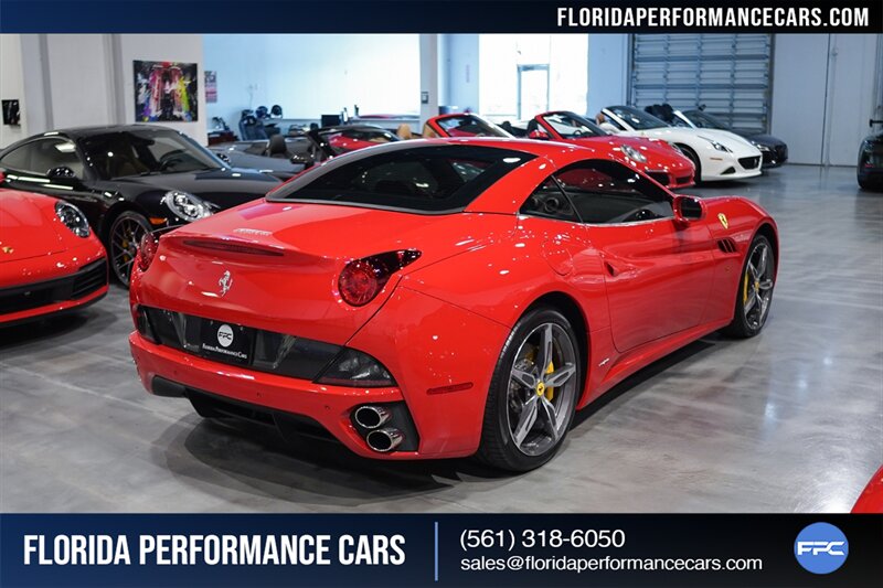 2013 Ferrari California   - Photo 13 - Riviera Beach, FL 33407